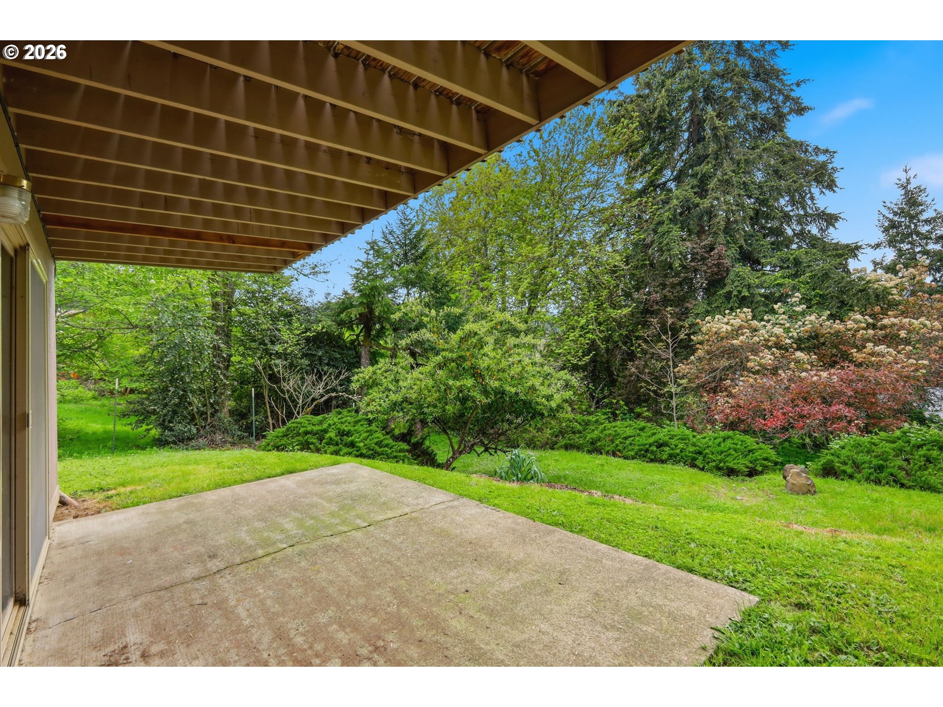 3834 Onyx Street Eugene, OR 97405 - Photo 36 of 43 a view of a backyard