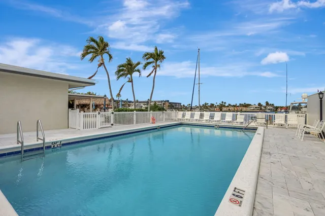 $4,000 | 270 Captains Walk, Unit 3160, Delray Beach, FL 33483