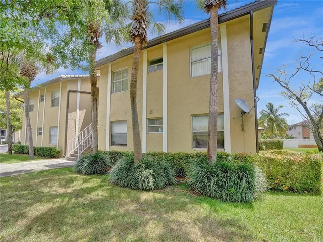 $2,200 | 11574 Northwest 44th Street, Unit 11574, Coral Springs, FL 33065