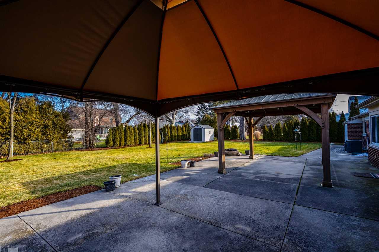 1476 South Renaud Road Grosse Pointe, MI 48236 - Photo 39 of 44 50031547-38.JPG