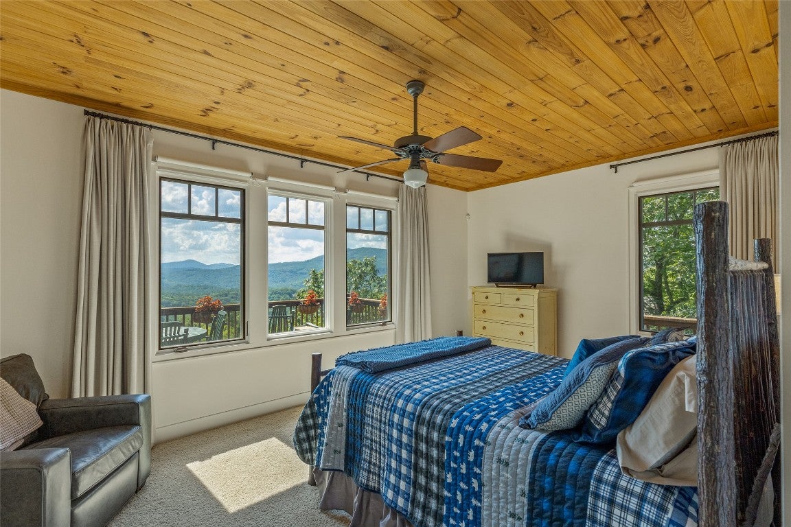 340 East Ridge Road Cashiers, NC 28717 - Photo 27 of 70 3rd bedroom main level