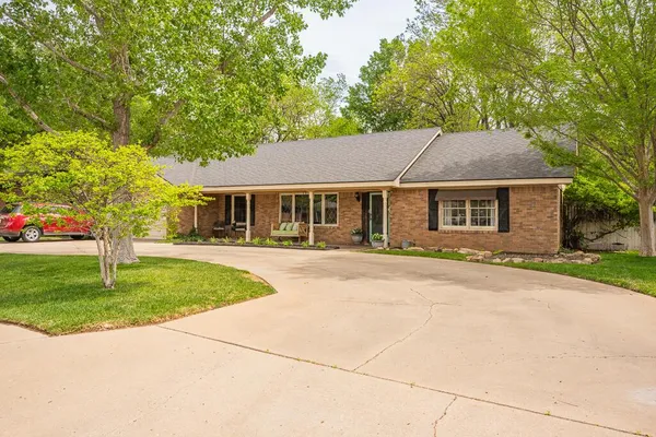 $465,000 | 6213 Gainsborough Road, Amarillo, TX 79106