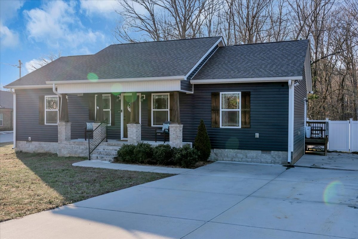 1554 South Spring Street Manchester, TN 37355 - Photo 4 of 33