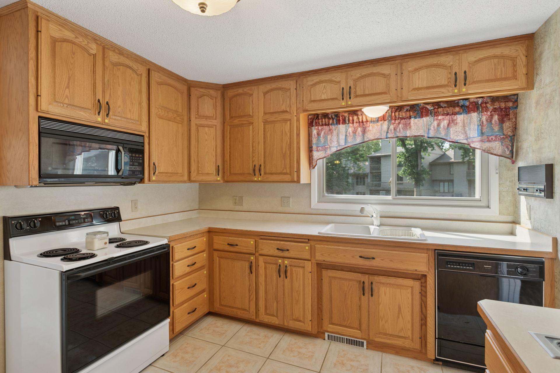 6228 Sandpiper Court Edina, MN 55436 - Photo 18 of 51