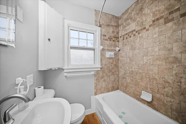 $230,000 | 713 North Jefferson Street, Lowell, MI 49331