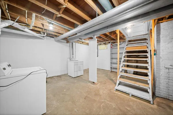 $230,000 | 713 North Jefferson Street, Lowell, MI 49331