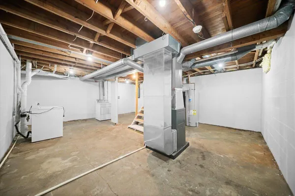 $230,000 | 713 North Jefferson Street, Lowell, MI 49331