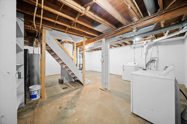 $230,000 | 713 North Jefferson Street, Lowell, MI 49331