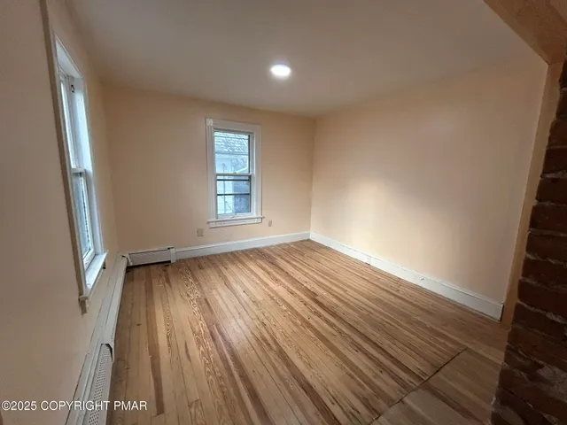 $1,800 | 507 Park Avenue, Unit 2, Stroudsburg, PA 18360