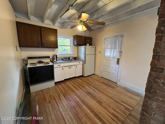 $1,800 | 507 Park Avenue, Unit 2, Stroudsburg, PA 18360