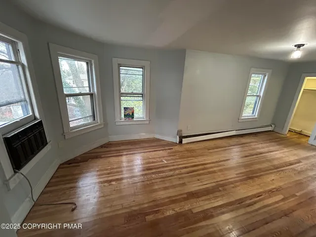 $1,800 | 507 Park Avenue, Unit 2, Stroudsburg, PA 18360