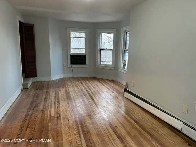 $1,800 | 507 Park Avenue, Unit 2, Stroudsburg, PA 18360