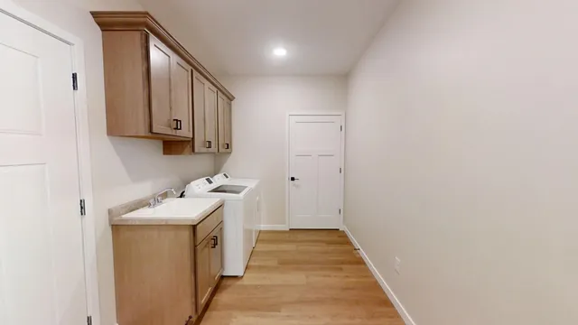 $579,787 | 2804 Oaklawn Drive, Northfield, MN 55057