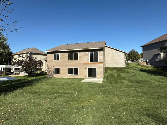 $579,787 | 2804 Oaklawn Drive, Northfield, MN 55057