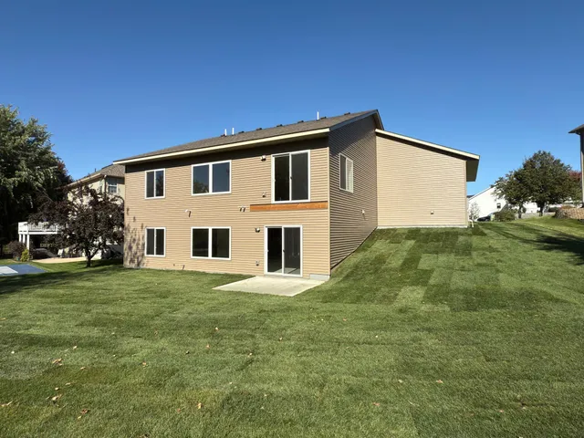 $579,787 | 2804 Oaklawn Drive, Northfield, MN 55057