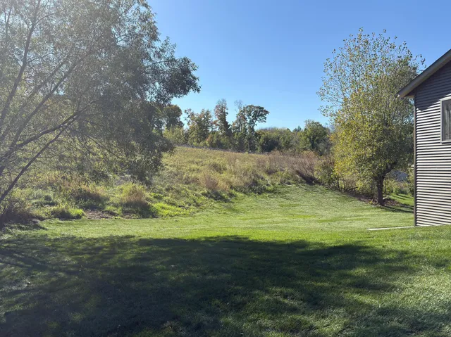 $579,787 | 2804 Oaklawn Drive, Northfield, MN 55057