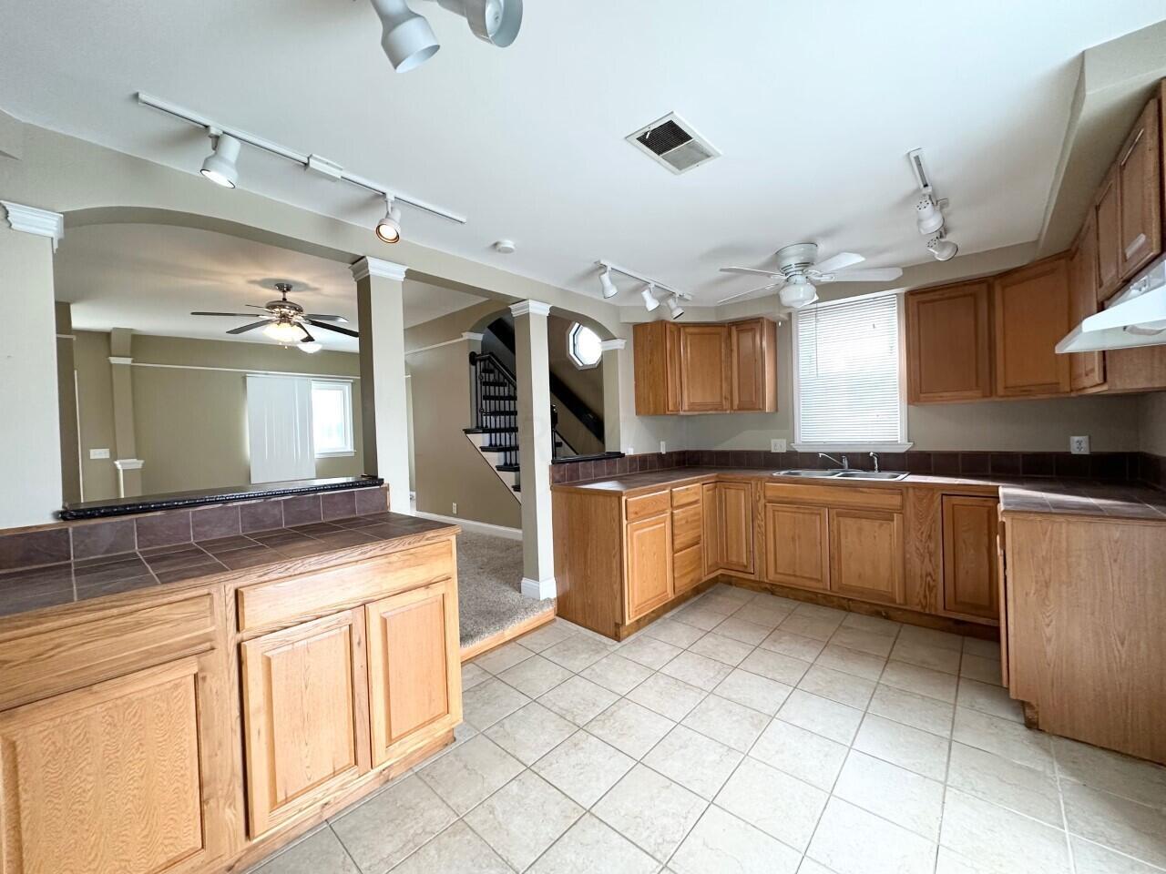 109 Maple Street Hebron, OH 43025 - Photo 7 of 31 Kitchen
