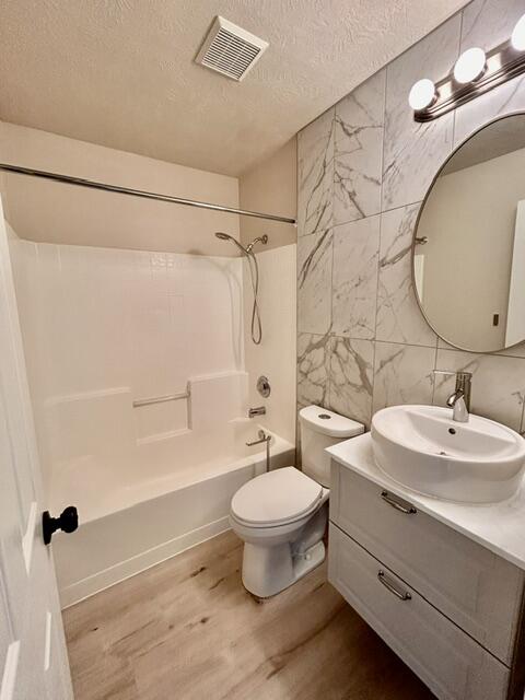 617 West Evans Ridge Circle, Unit 4 Washington, UT 84780 - Photo 11 of 16 Bathroom