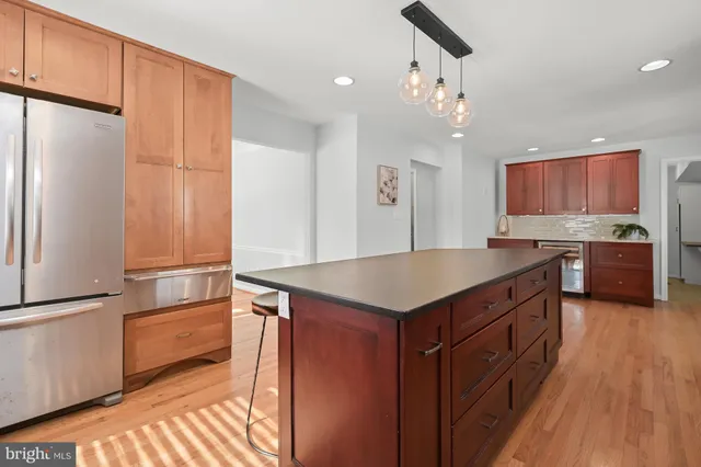 $1,268,000 | 11601 Bedfordshire Avenue, Potomac, MD 20854