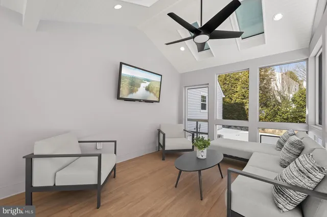 $1,268,000 | 11601 Bedfordshire Avenue, Potomac, MD 20854