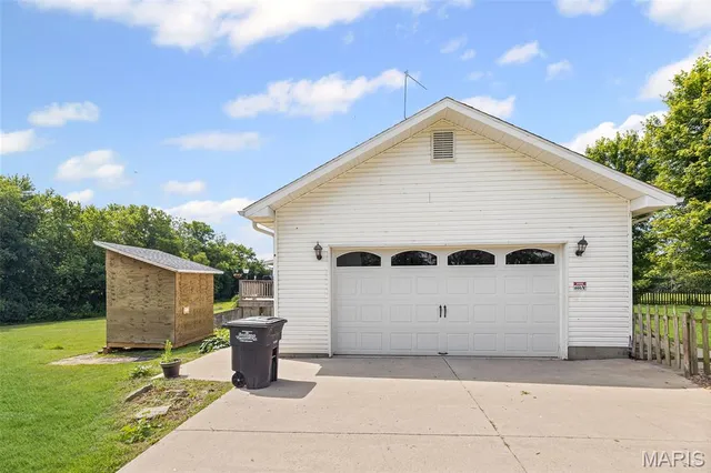 $515,000 | 475 Southeast 900 Avenue, Rockbridge, IL 62081