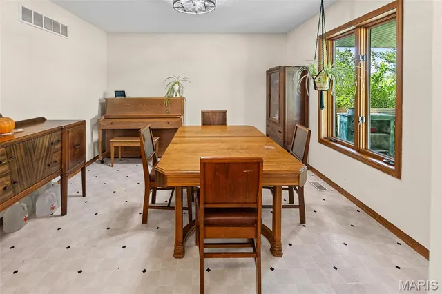 $515,000 | 475 Southeast 900 Avenue, Rockbridge, IL 62081