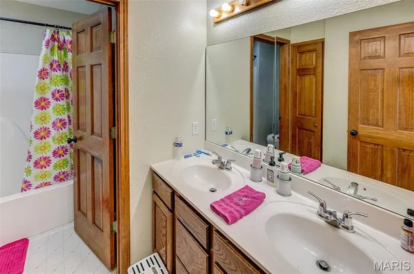 $515,000 | 475 Southeast 900 Avenue, Rockbridge, IL 62081