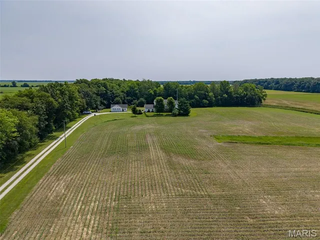 $515,000 | 475 Southeast 900 Avenue, Rockbridge, IL 62081