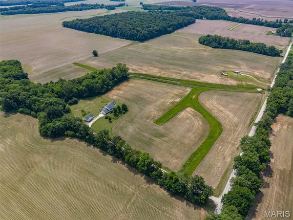 $515,000 | 475 Southeast 900 Avenue, Rockbridge, IL 62081