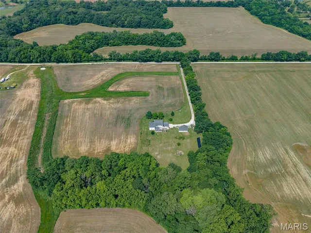 $515,000 | 475 Southeast 900 Avenue, Rockbridge, IL 62081