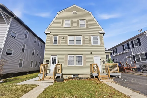 $799,900 | 18 Haynes Street, Worcester, MA 01603