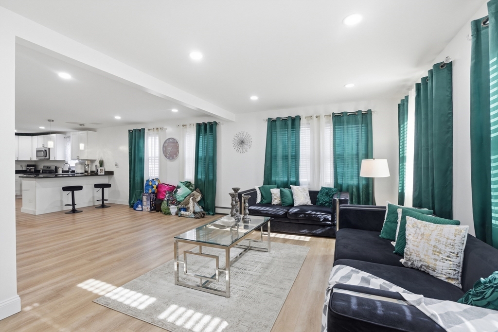 18 Haynes Street Worcester, MA 01603 - Photo 16 of 41