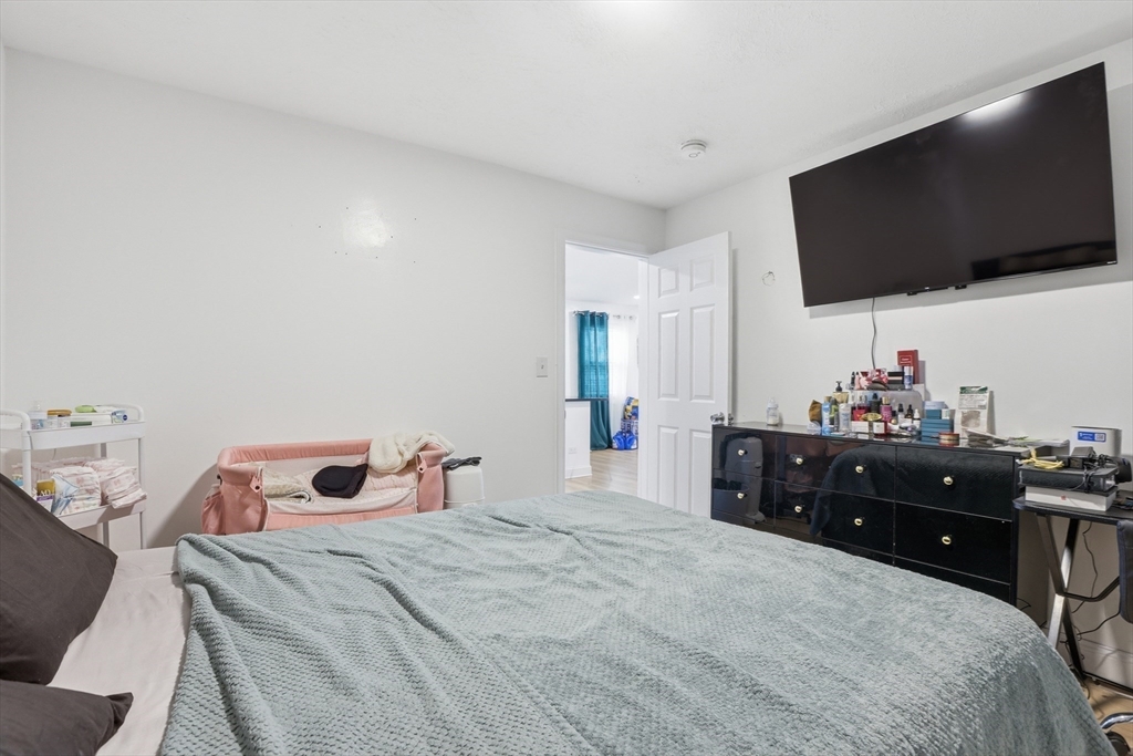 18 Haynes Street Worcester, MA 01603 - Photo 26 of 41