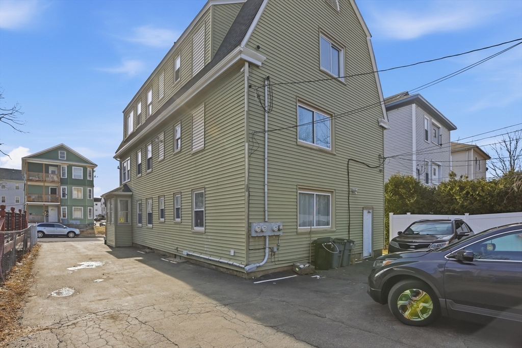 18 Haynes Street Worcester, MA 01603 - Photo 39 of 41