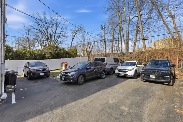 $799,900 | 18 Haynes Street, Worcester, MA 01603
