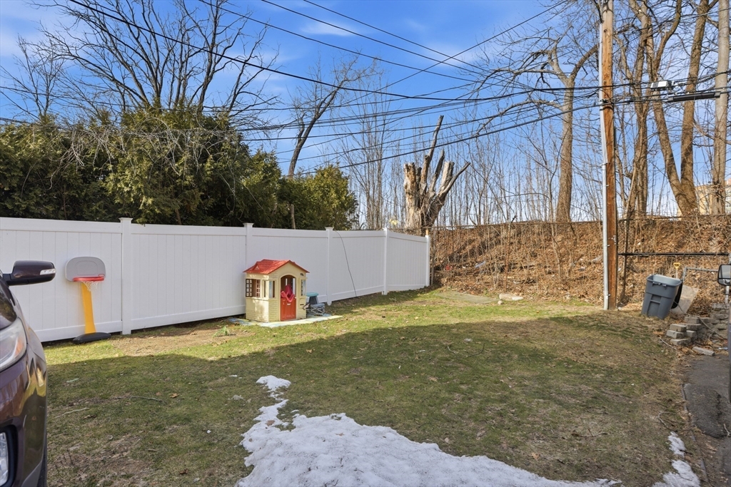 18 Haynes Street Worcester, MA 01603 - Photo 41 of 41