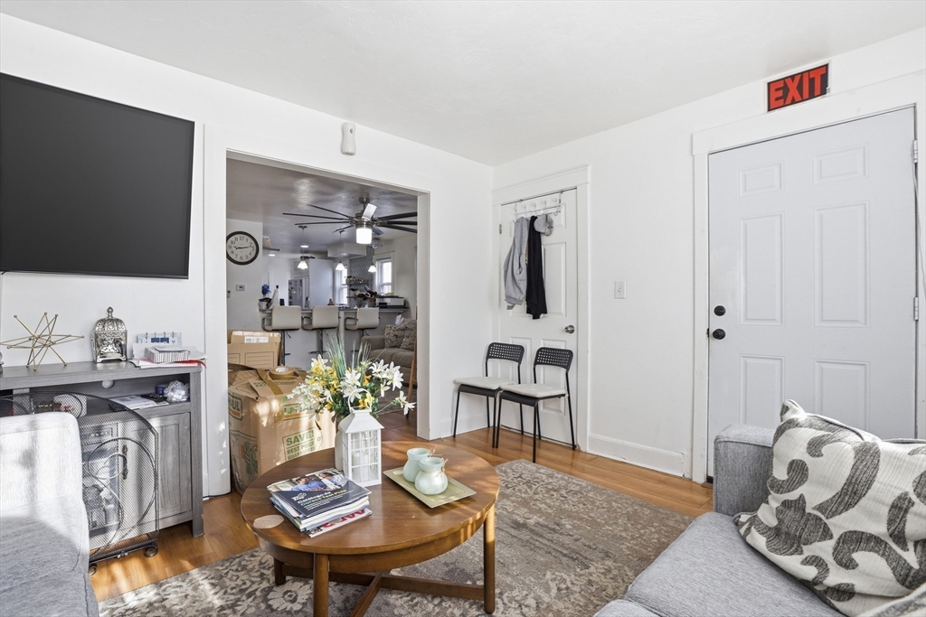 18 Haynes Street Worcester, MA 01603 - Photo 5 of 41