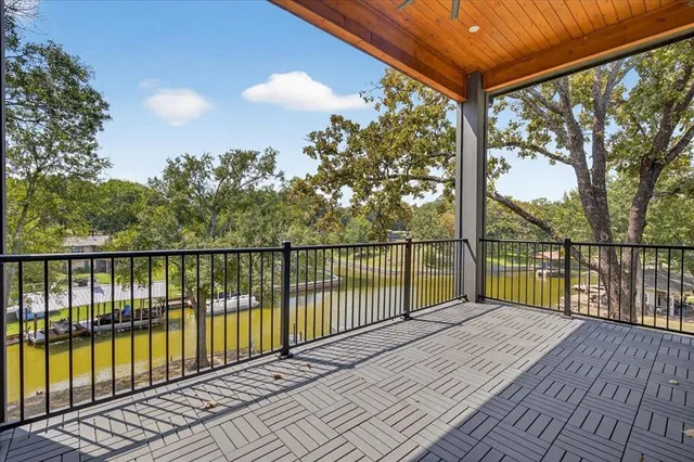 $875,000 | 111 Nob Hill Circle, Malakoff, TX 75148