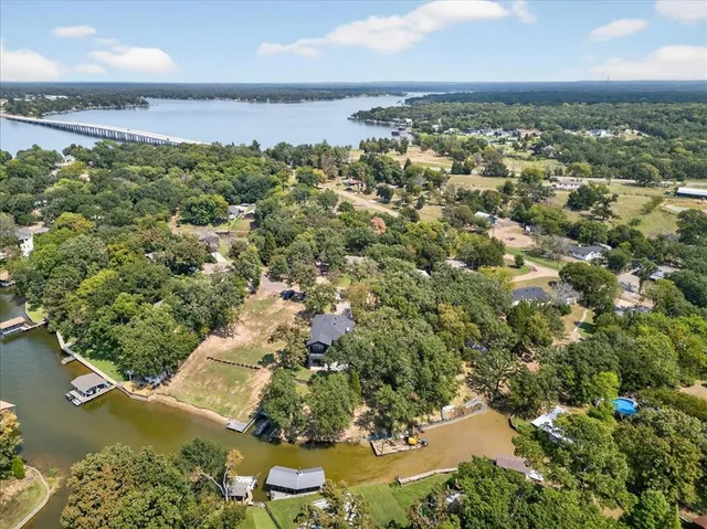 $875,000 | 111 Nob Hill Circle, Malakoff, TX 75148