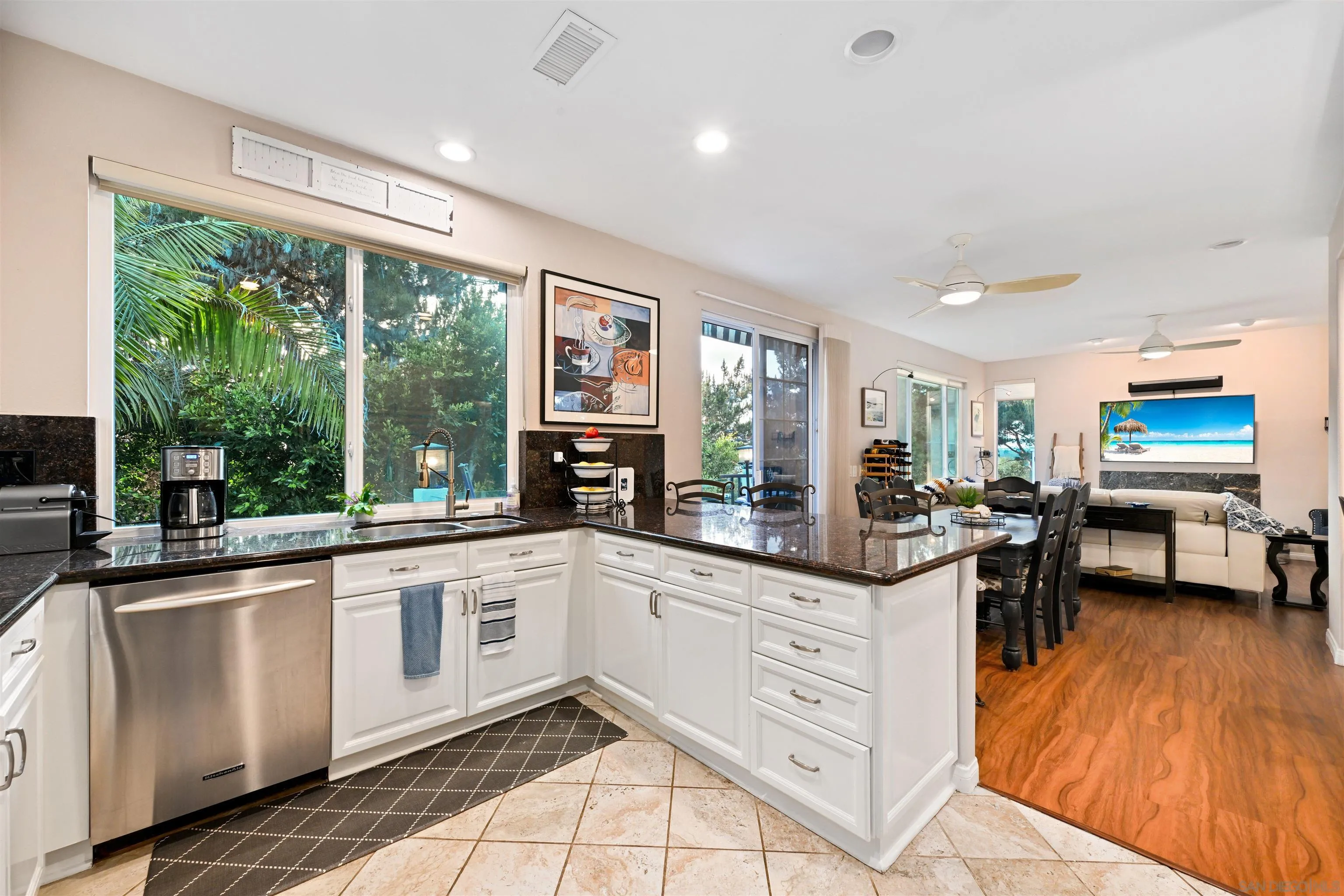 6415 Ruby Way Carlsbad, CA 92011 - Photo 10 of 42