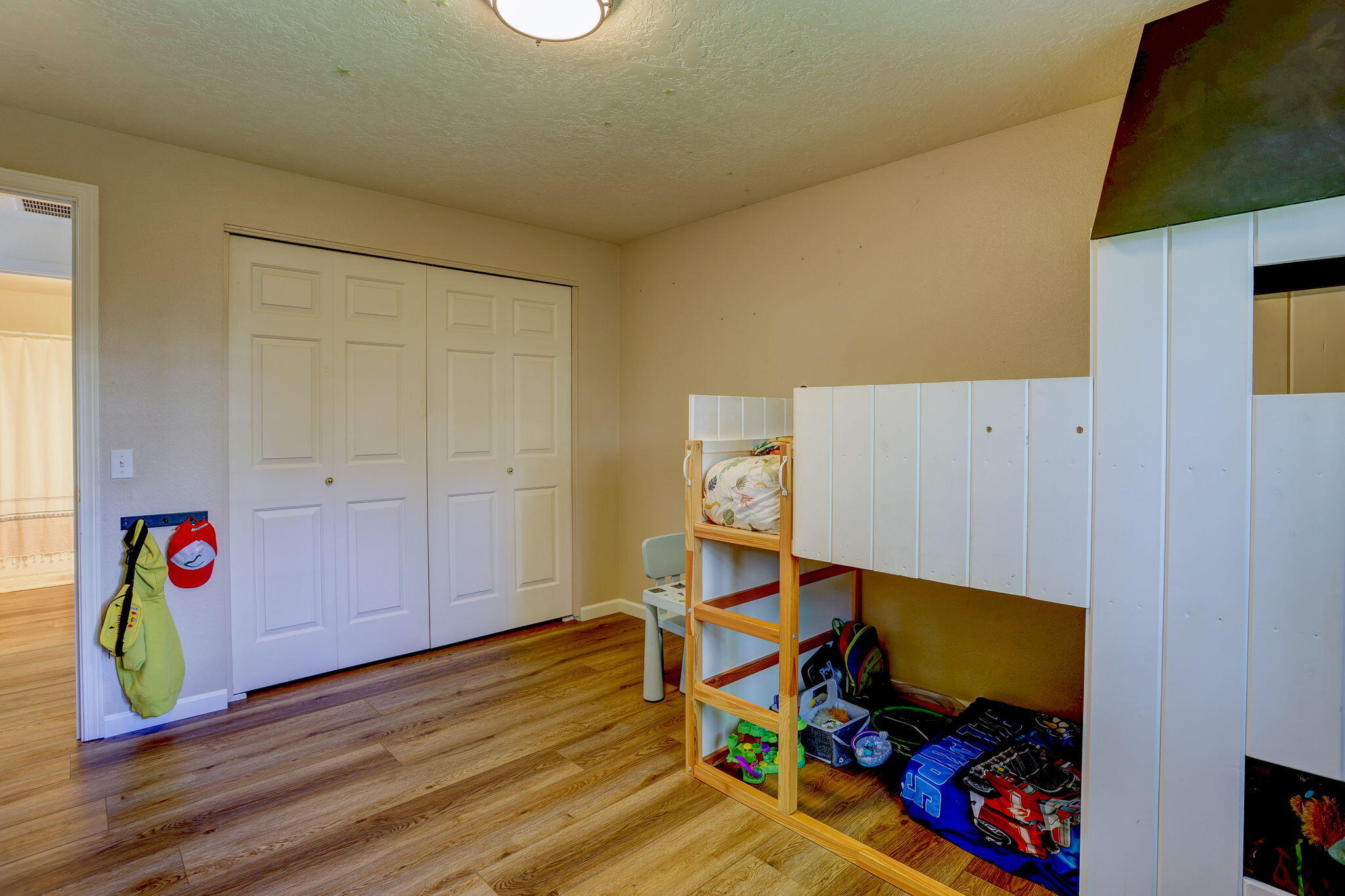 20210 Star Ridge Court Bend, OR 97703 - Photo 13 of 27 15-web-or-mls-20210 Star Ridge Court-15