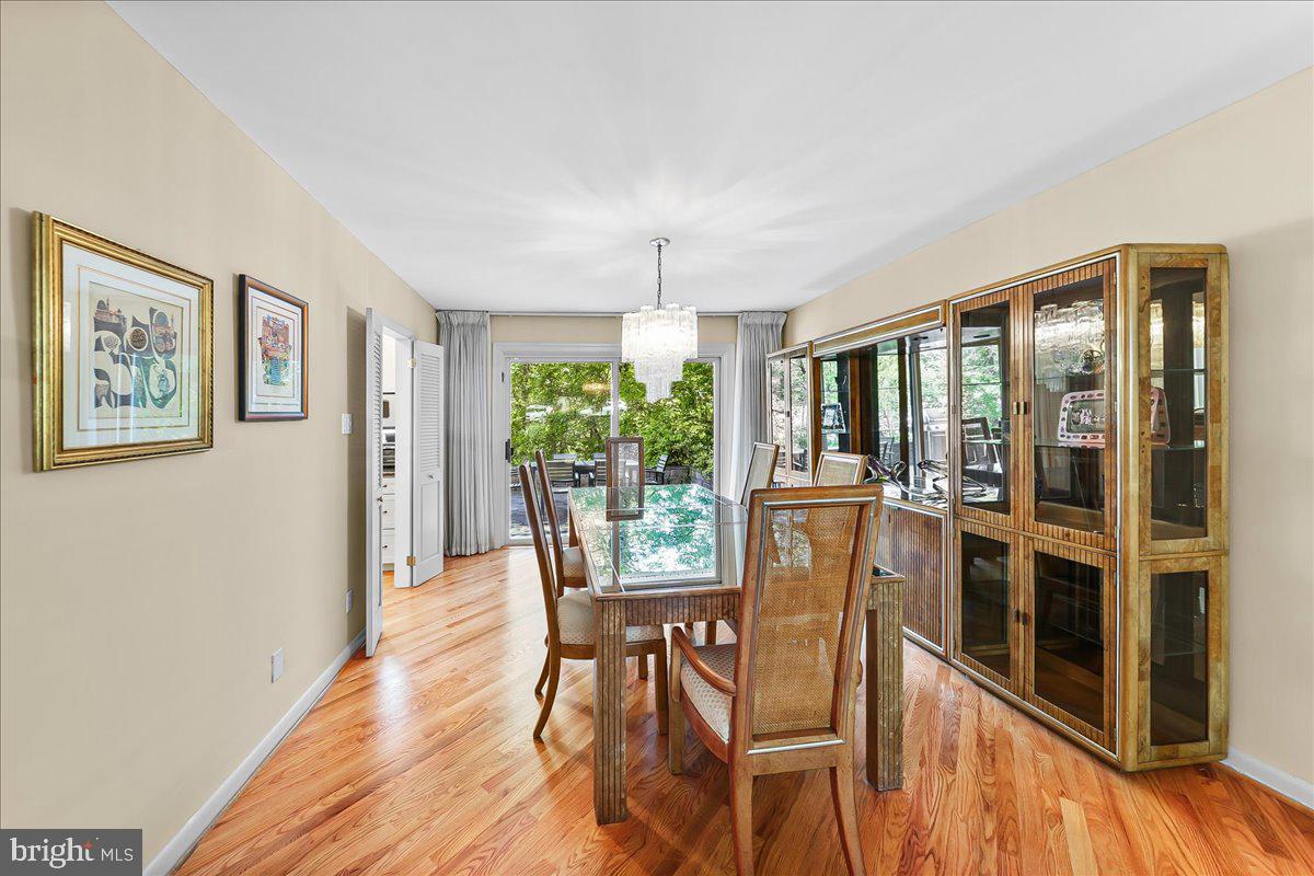 275 Barwynne Road Wynnewood, PA 19096 - Photo 9 of 39 bright dining room