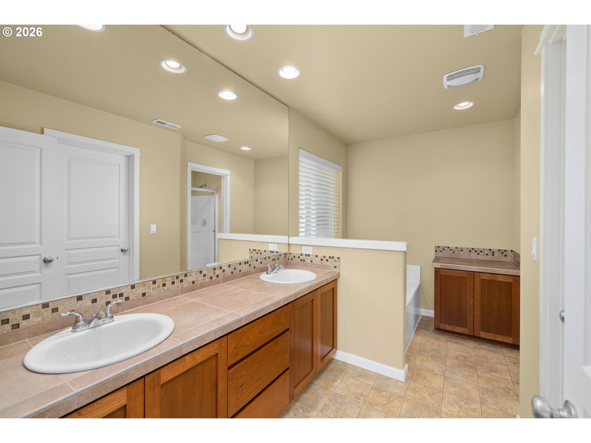 15623 Southwest Raphael Lane Portland, OR 97224 - Photo 25 of 40 Bathroom, Attached