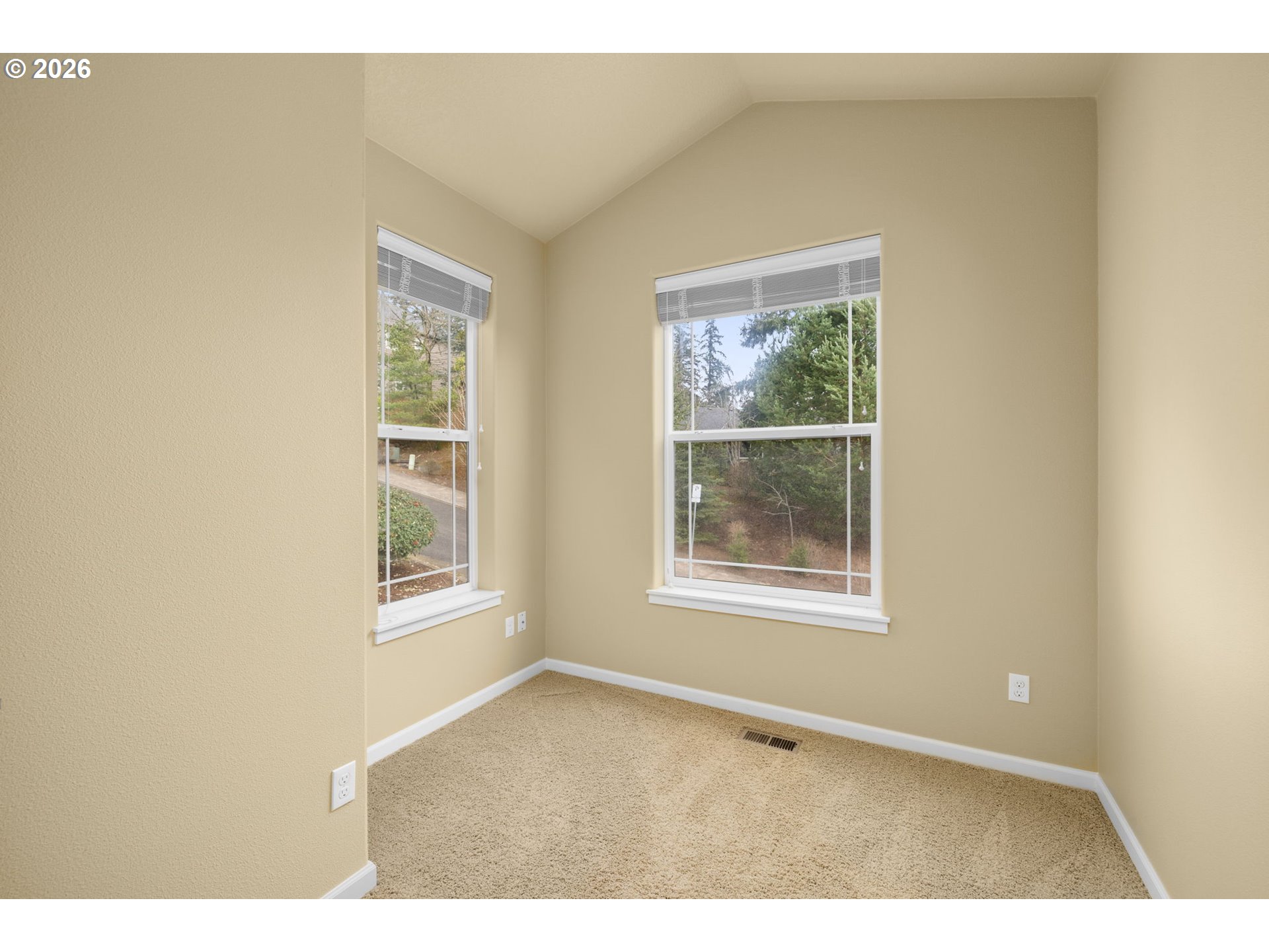 15623 Southwest Raphael Lane Portland, OR 97224 - Photo 4 of 40