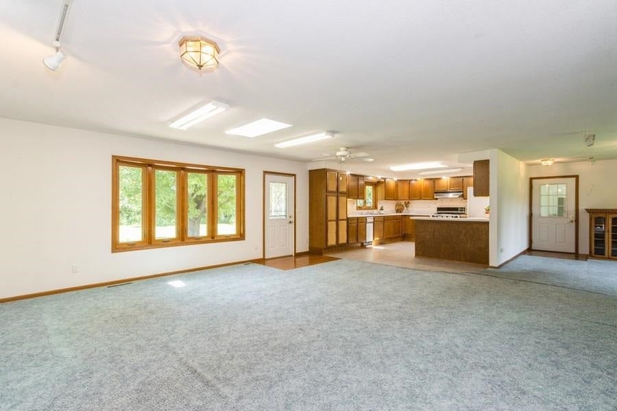 3946 Spring Street Northeast Solon, IA 52333 - Photo 8 of 42 Gallery Image 8