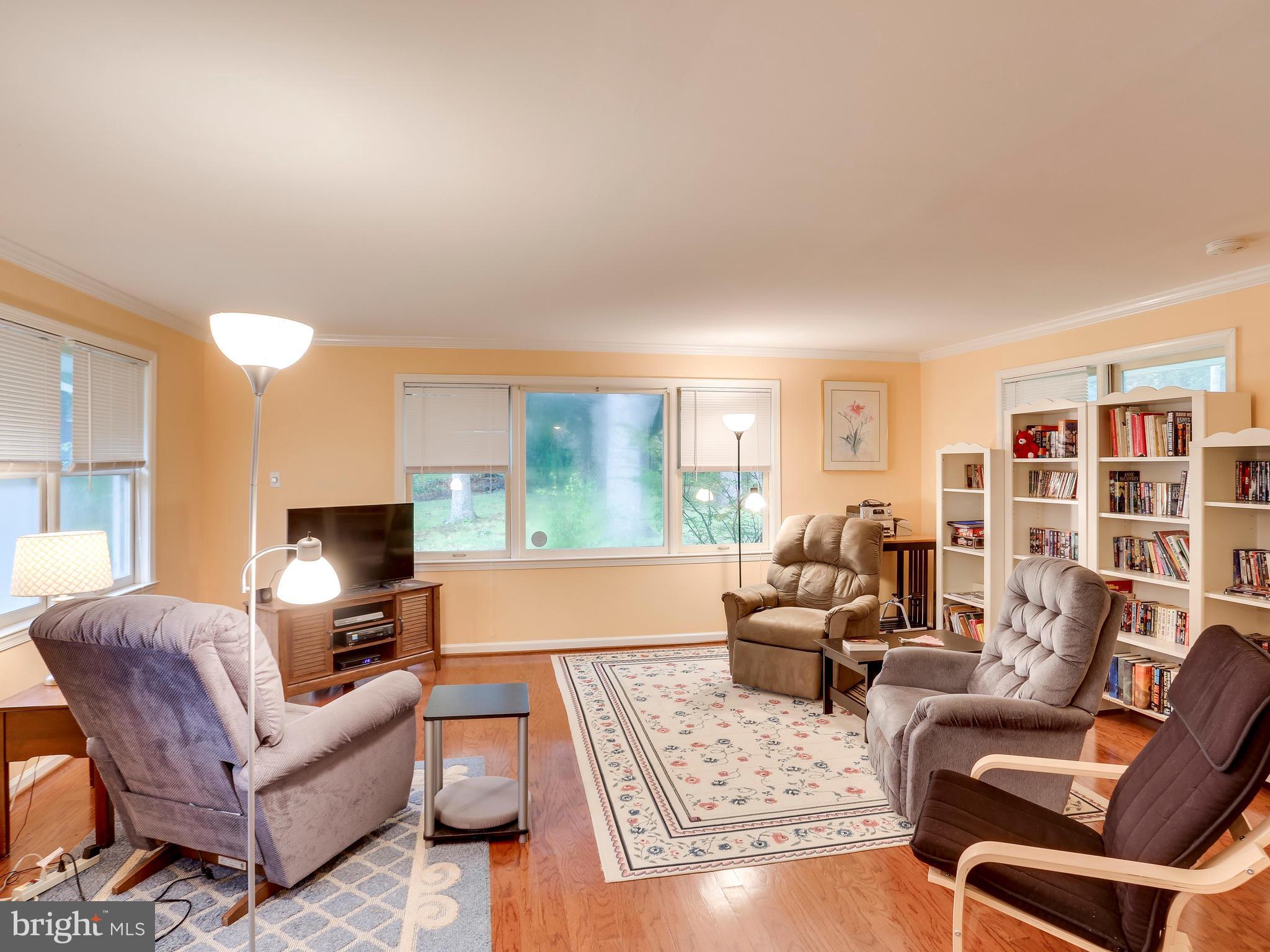 6226 Dana Avenue Springfield, VA 22150 - Photo 10 of 21 Interior (General)