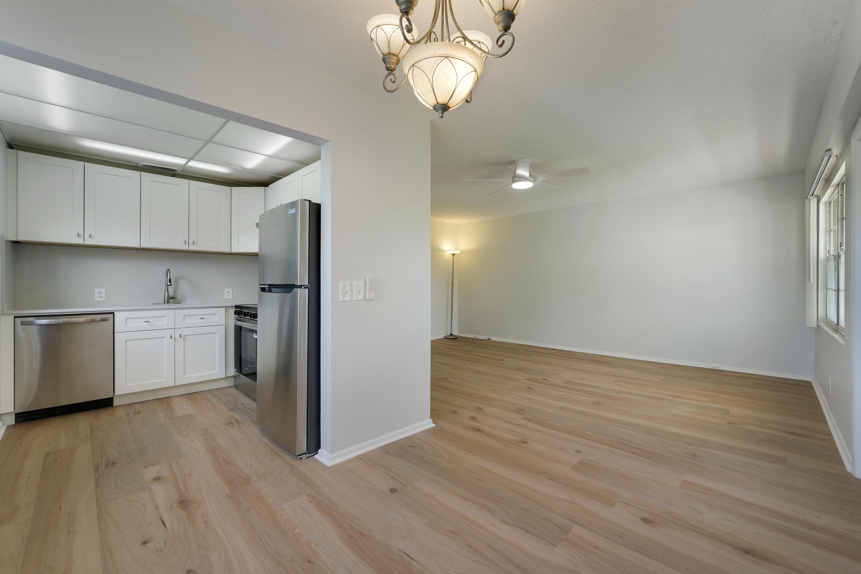 290 Dorset G Boca Raton, FL 33434 - Photo 5 of 20 House-7