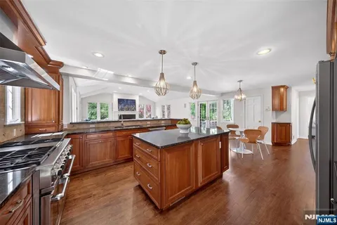 $1,695,000 | 154 Unadilla Road, Ridgewood, NJ 07450