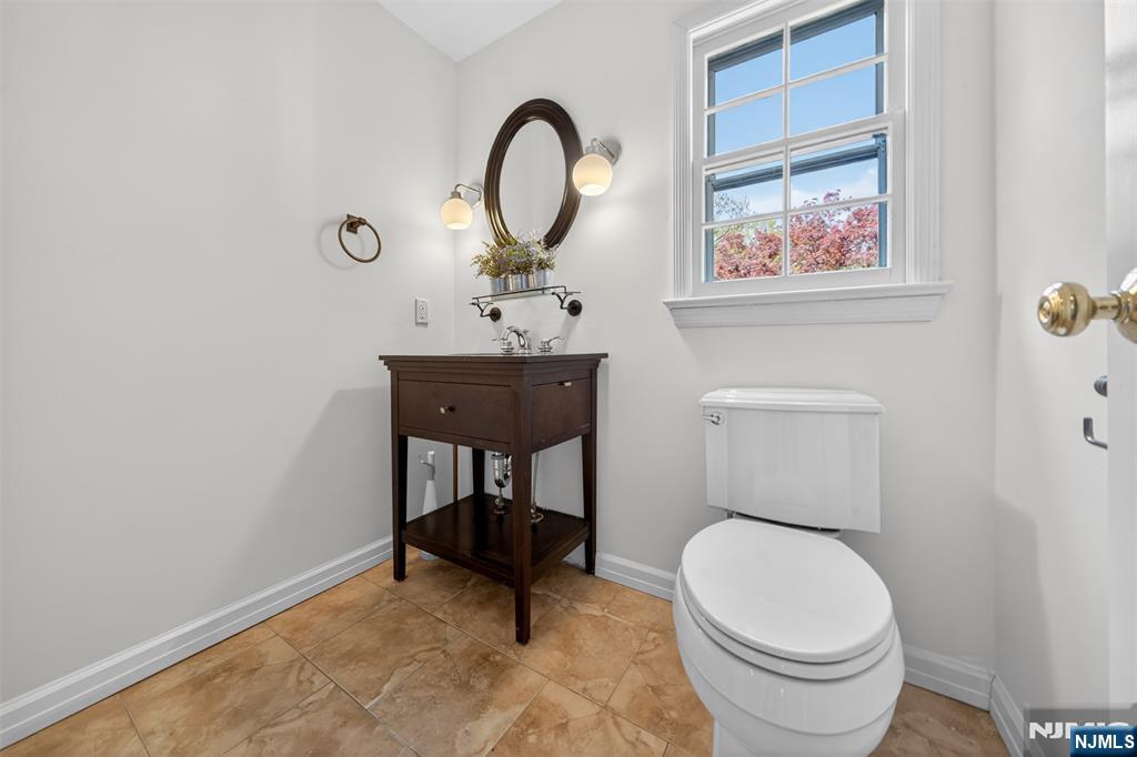 154 Unadilla Road Ridgewood, NJ 07450 - Photo 20 of 36