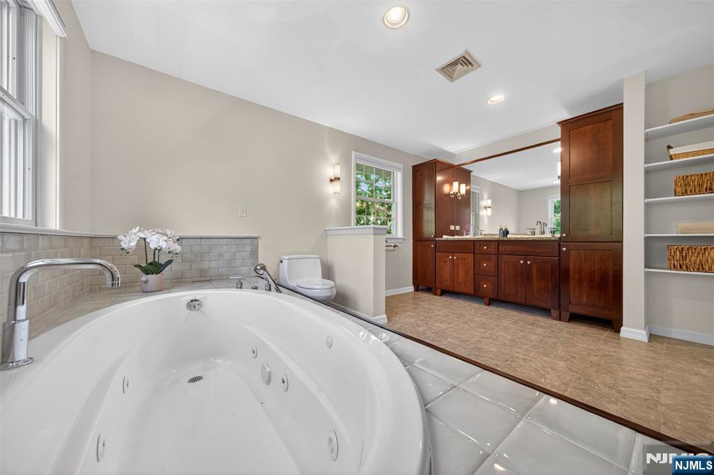 154 Unadilla Road Ridgewood, NJ 07450 - Photo 25 of 36